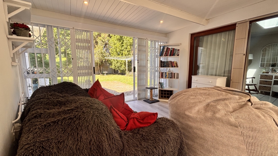 4 Bedroom Property for Sale in Kirstenhof Western Cape